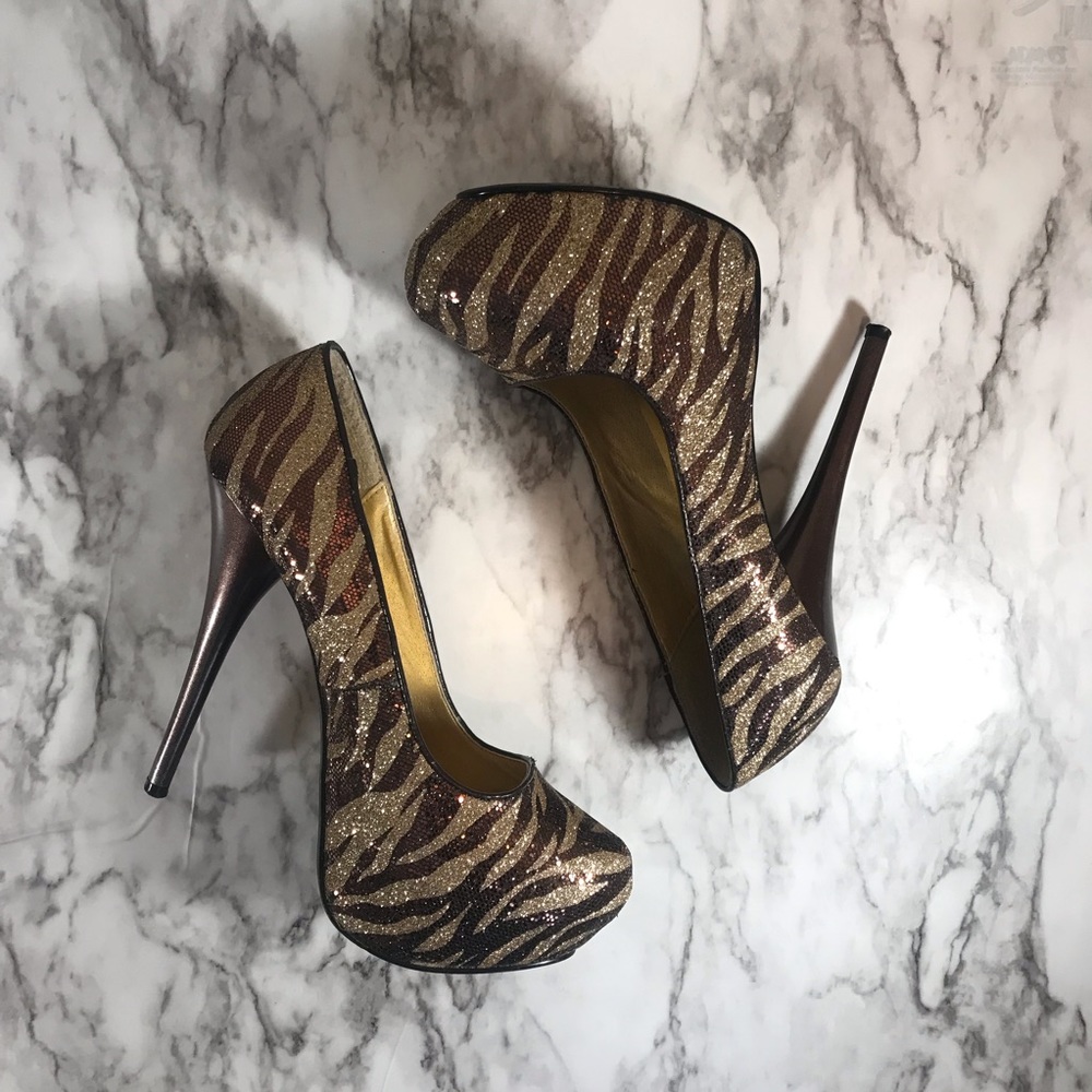 Qupid Glitter Tiger Print Closed Toe Heel